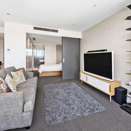 Luxury Designer Suite In Most Prestigious Location In Melbourne Exterior foto