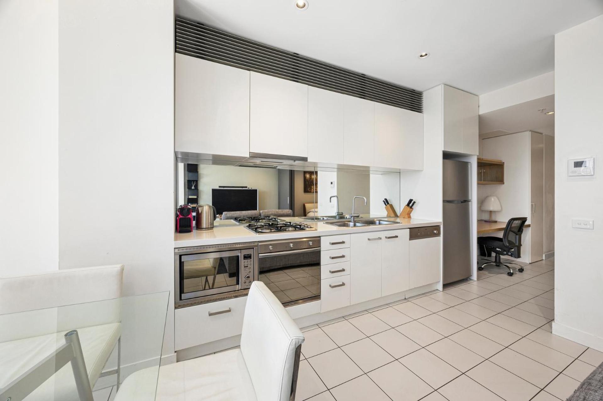 Luxury Designer Suite In Most Prestigious Location In Melbourne Exterior foto