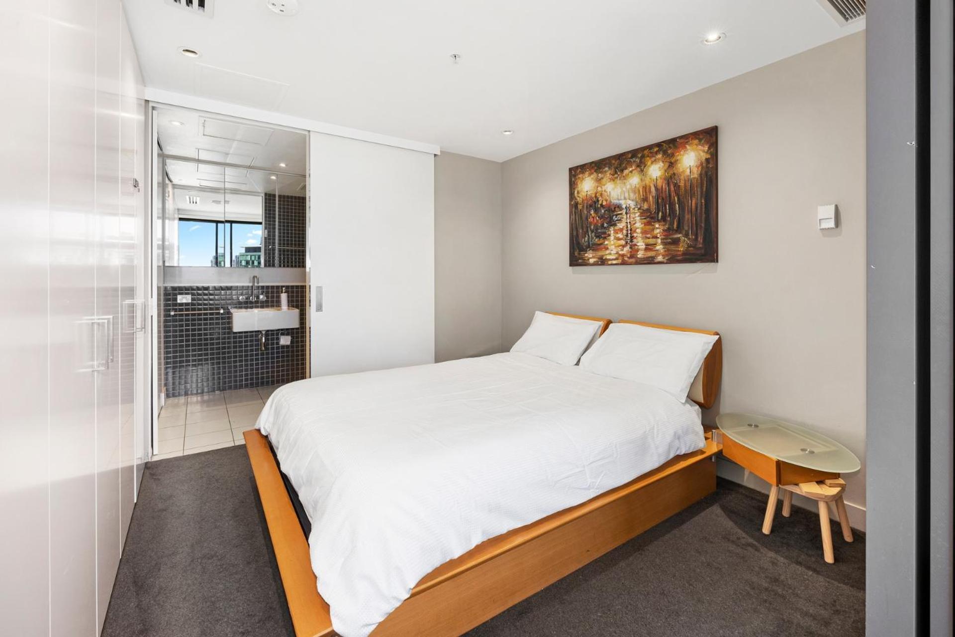 Luxury Designer Suite In Most Prestigious Location In Melbourne Exterior foto